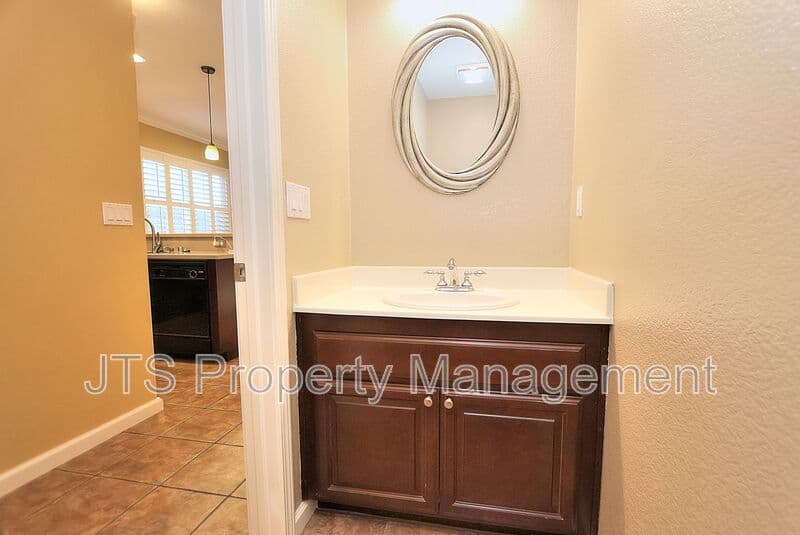 West Sacramento House: 4046 Martis Street