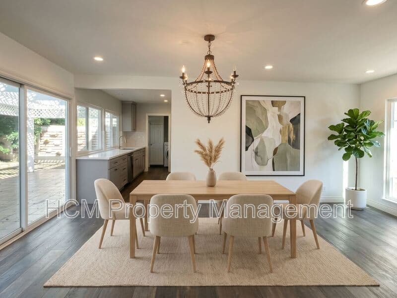 Irvine House: 3651 Claremont St