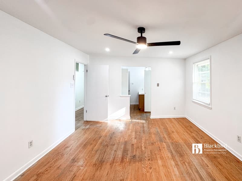 Temple Hills House: 5104 Ludlow Drive