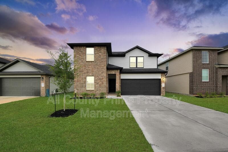 Fulshear House: 31303 Heddington Ln