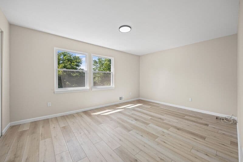 Bloomfield Apartment: 14 Elm Street