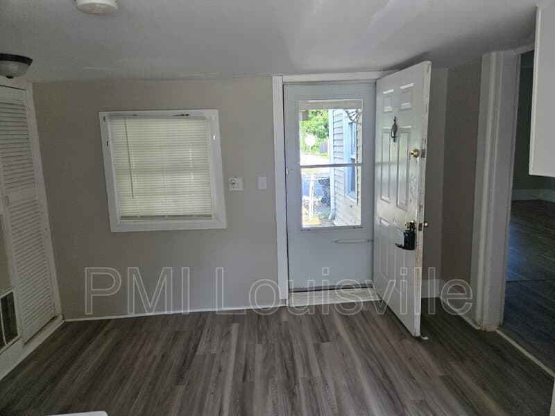Louisville House: 451 N 25th St MK