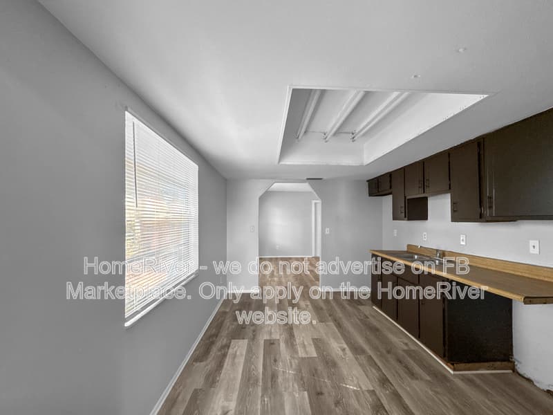 Bradenton House: 903 63rd Ave W
