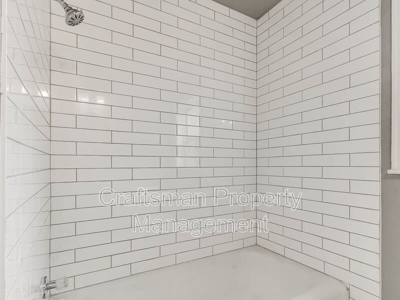 The Village House: 1414 Oxford Way