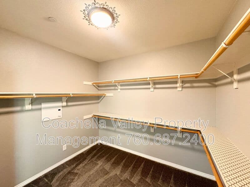 Indio House: 43776 Pettirosso St