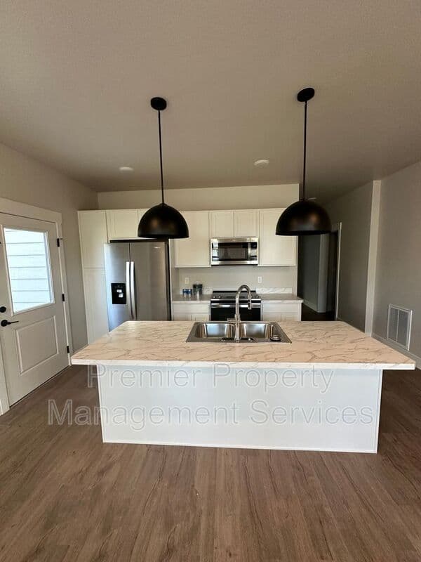 Billings Apartment: 6023 Elysian Road