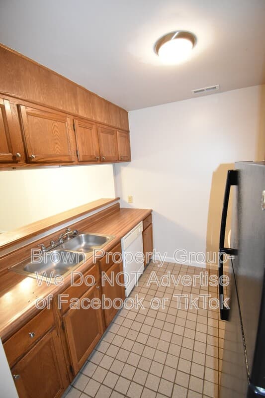 Fayetteville House: 244 Wickford Ct