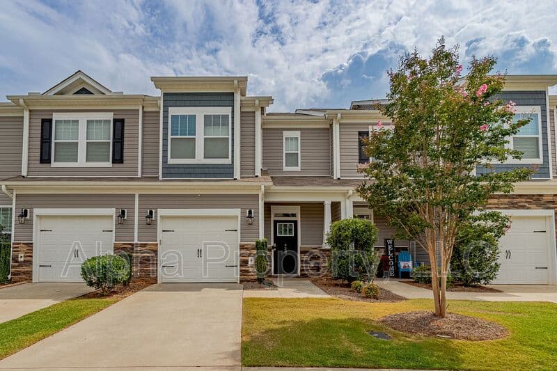 Greer Townhome: 420 Yellow Fox Rd
