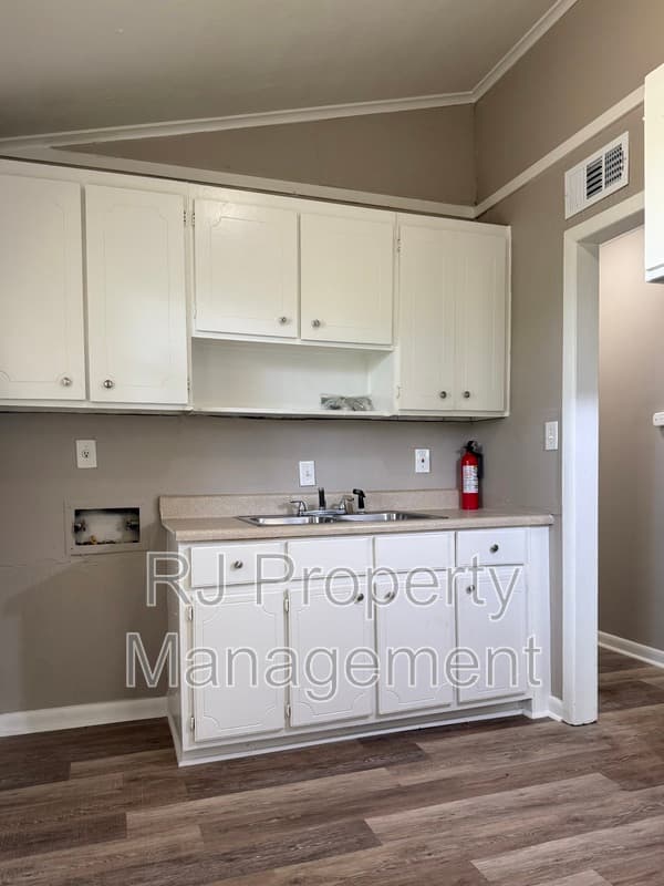Memphis House: 3417 Edgar St