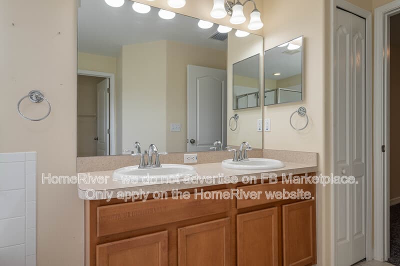 Mulberry House: 4409 Stoney River Dr