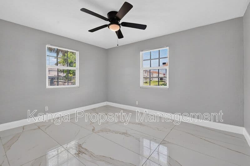 West Palm Beach Condo: 812 13th St