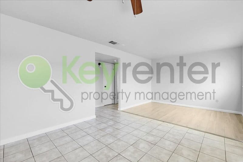 Sacramento House: 5726 Falconer Way