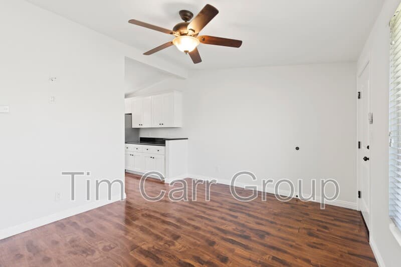 Costa Mesa Condo: 241 E 18th Street