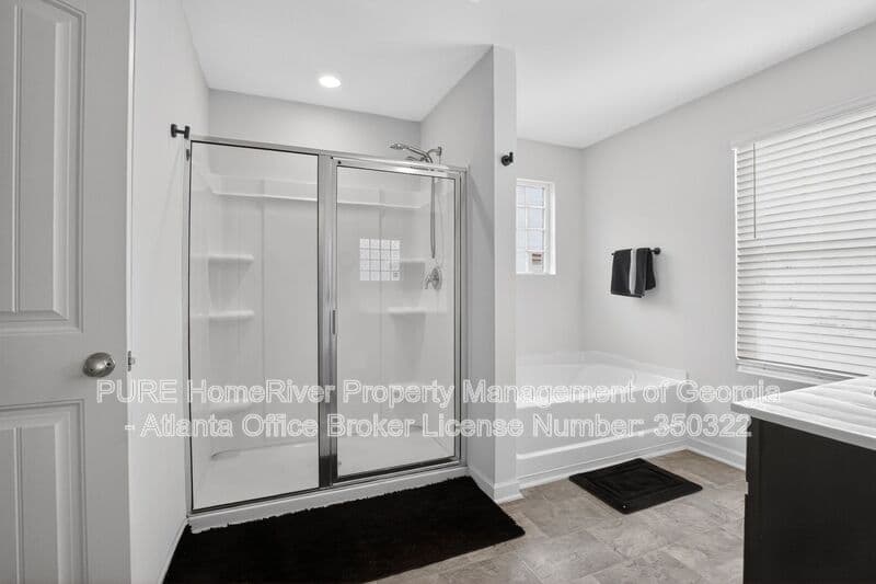 Lithia Springs House: 4842 Layton Dr
