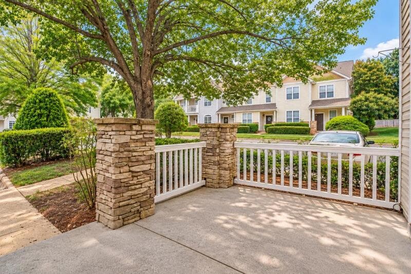 Charlotte Townhome: 10350 McGoogan Ln
