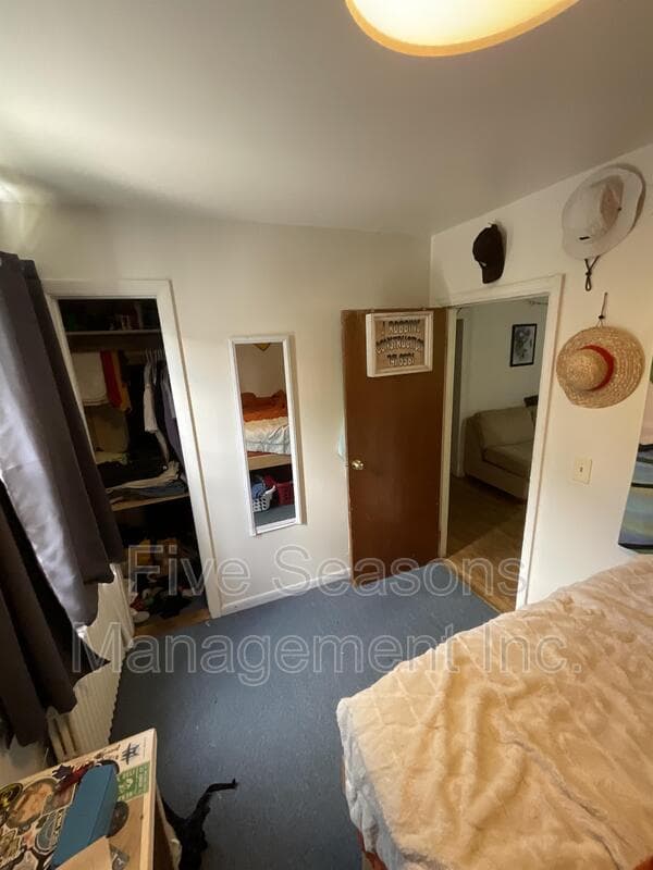 Burlington House: 406 North St - 406