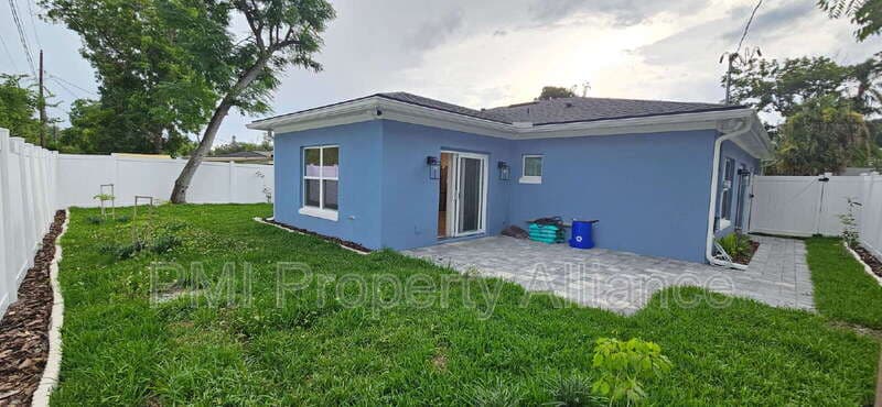 Winter Garden Condo: 1120 Lincoln Terrace