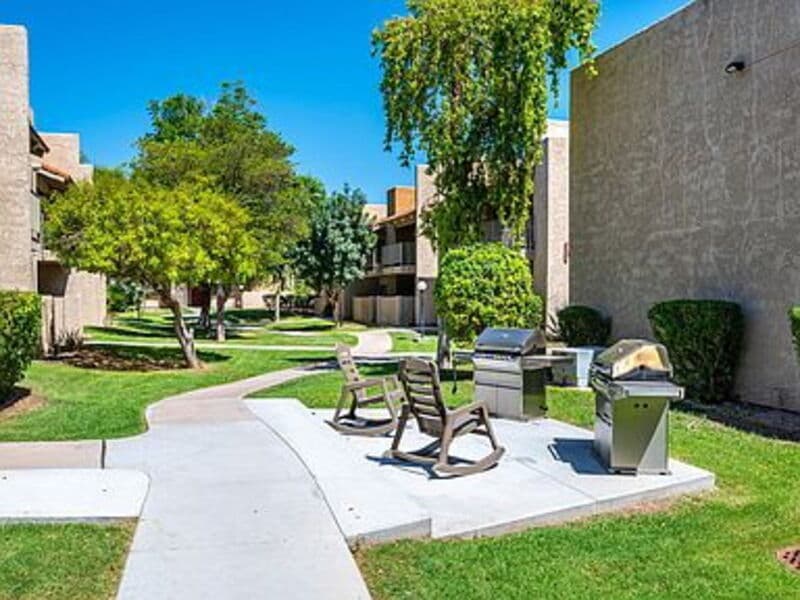 Phoenix Condo: 5525 East Thomas Road