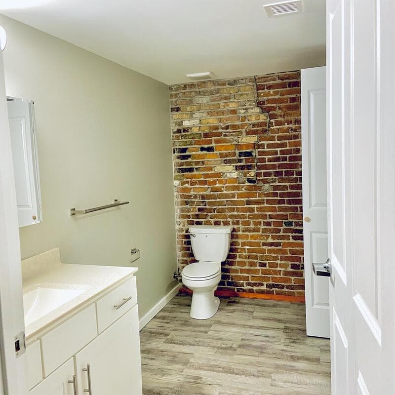Burlington Condo: 116 N. 5th St. #407