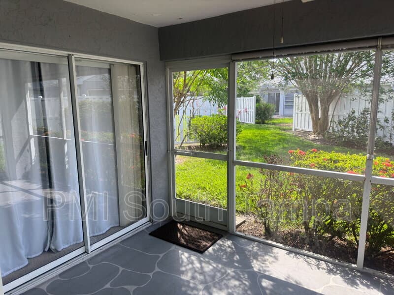 Bradenton House: 3506 52nd Ave W