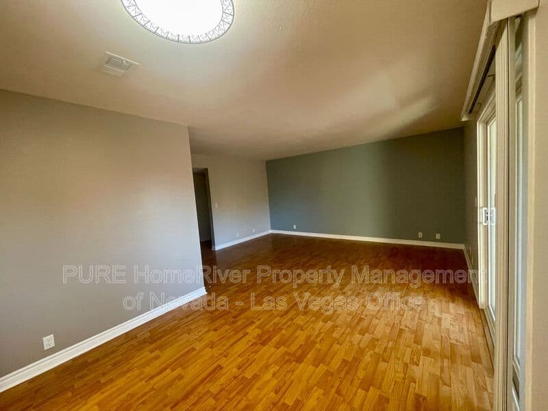 Las Vegas Condo: 5206 River Glen Dr