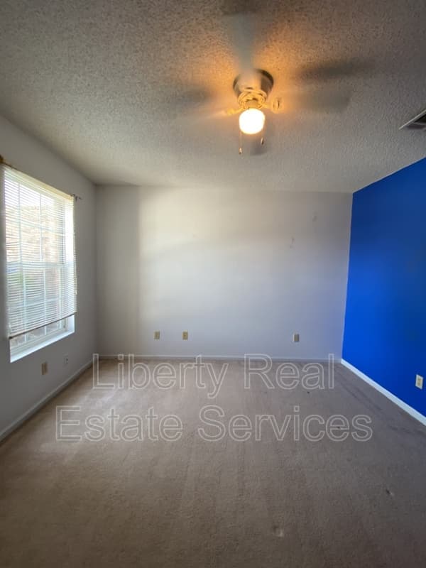 Hinesville House: 103 Magnolia Plantation Ct