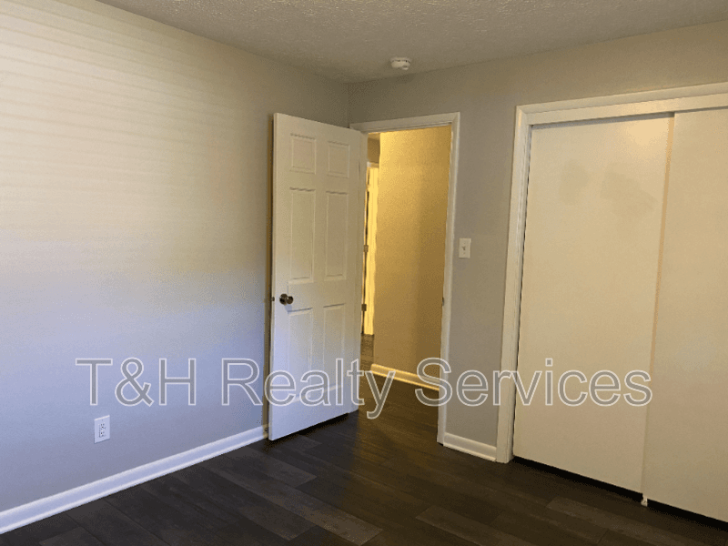 Anderson House: 920 Ellenhurst Drive