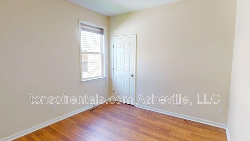 Swannanoa House: 111 Woodcreek Circle