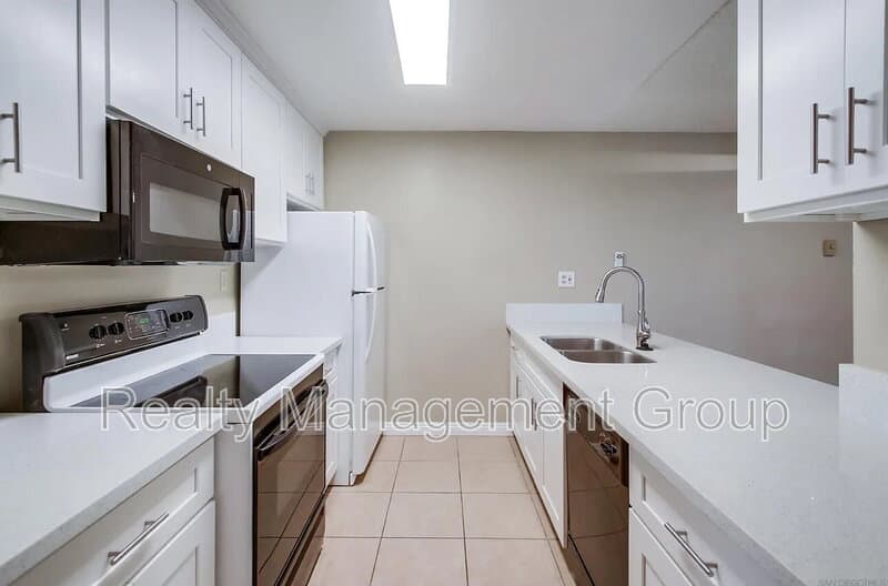 San Diego Condo: 8324 Regents Road