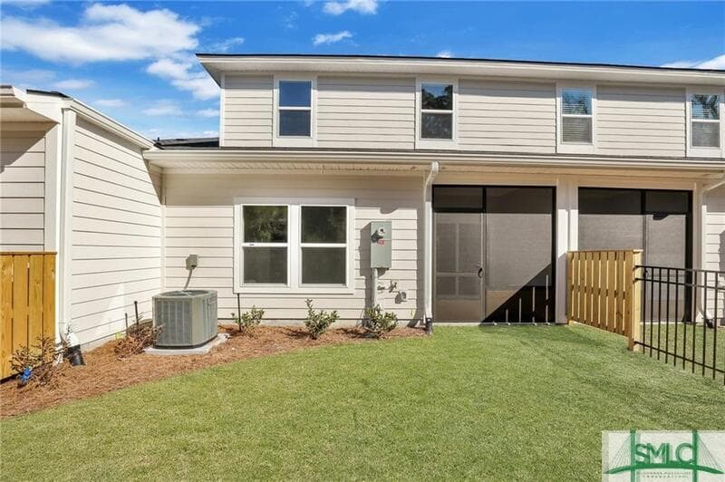 Richmond Hill Condo: 157 Lower Creek Drive - 1