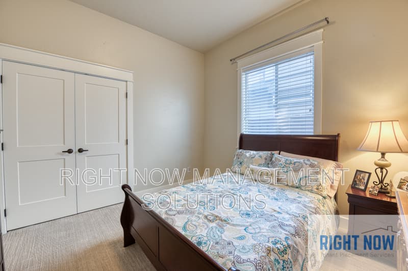 Eagle House: 4113 West Gray Fox Street