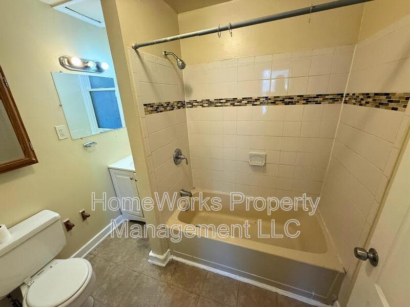 BALTIMORE Apartment: 3401 WOODBROOK AVE