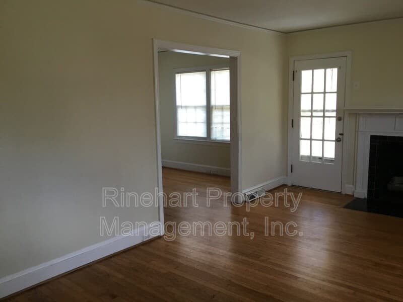 Rock Hill House: 1035 Candlewood Lane