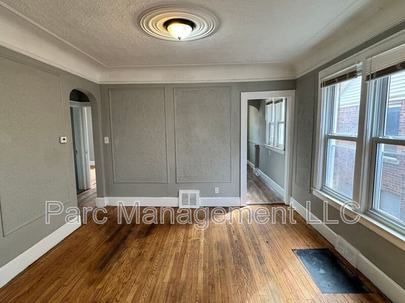 Detroit House: 15064 Tracey Street