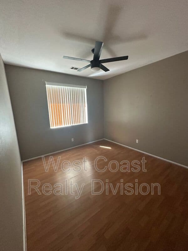 Murrieta House: 26719 Evergreen Avenue