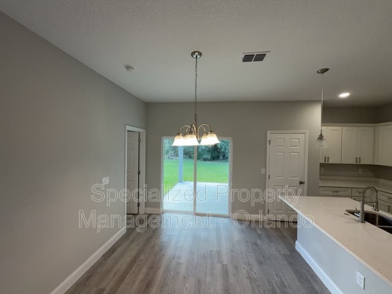 Citrus Springs House: 1626 W Newbury St