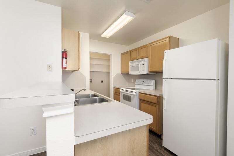 Dickinson Townhome: 5007 Akumal Calle