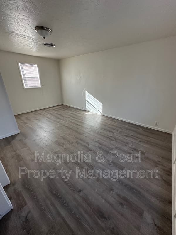 Parma House: 712 East Grove Avenue