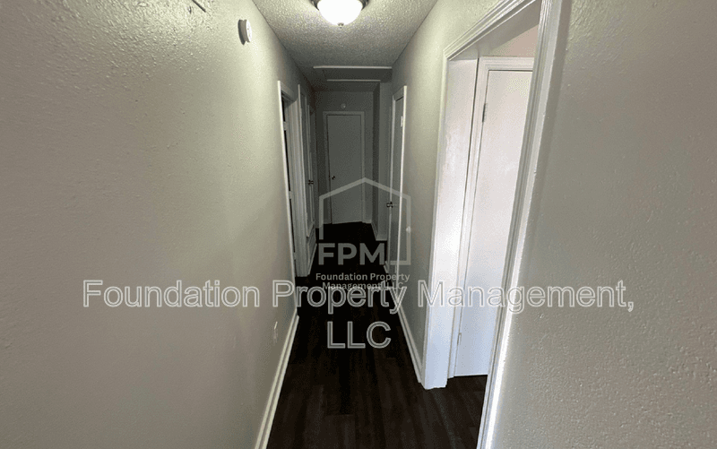 Memphis House: 3791 Black Forest Drive