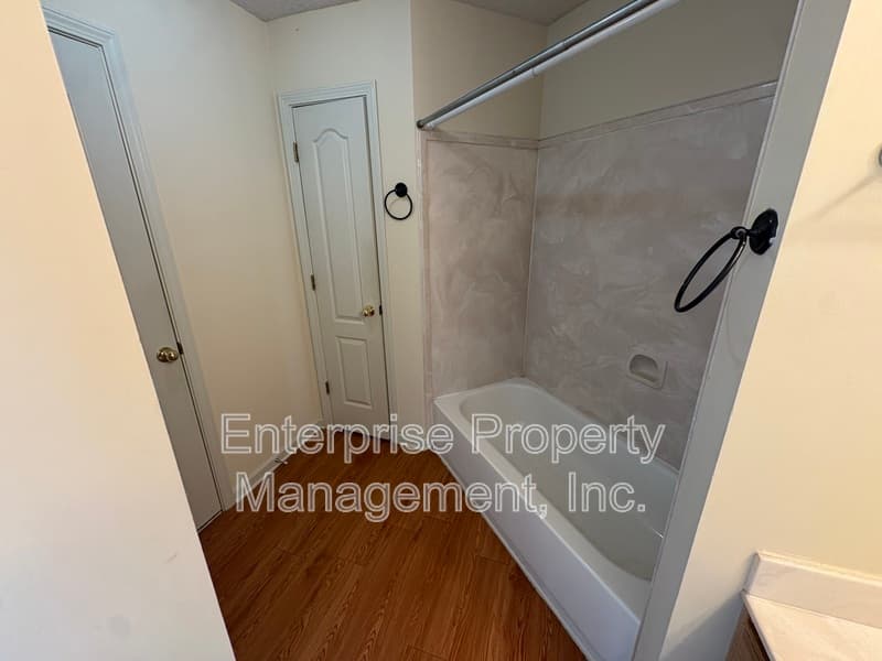 Cordova House: 10127 Cross Valley Drive