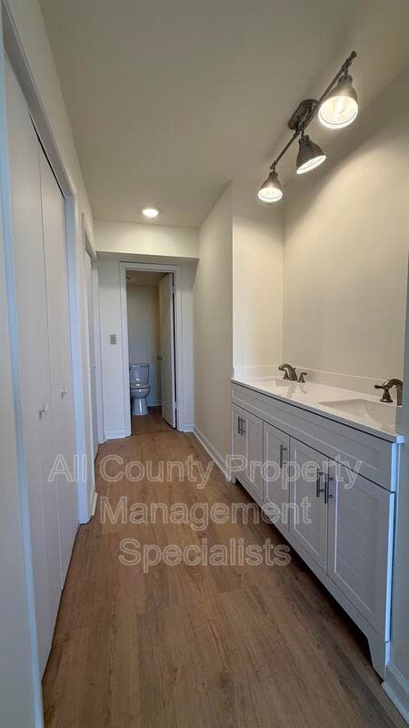 Columbia Condo: 1825 Saint Julian Pl