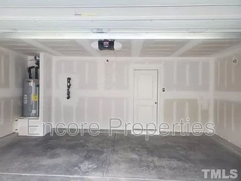 Fuquay Varina House: 210 Summer Ranch Dr