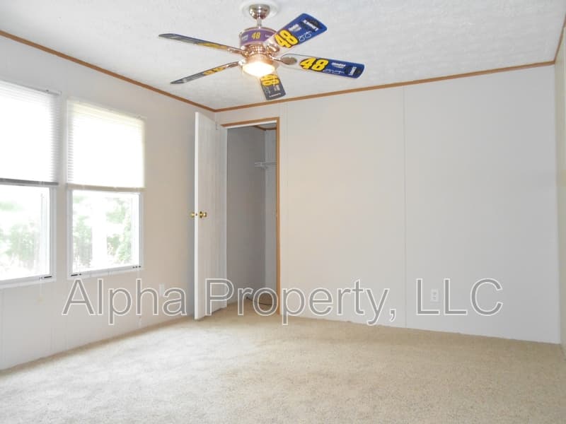 Spartanburg House: 1301 Carolina Country Club Road