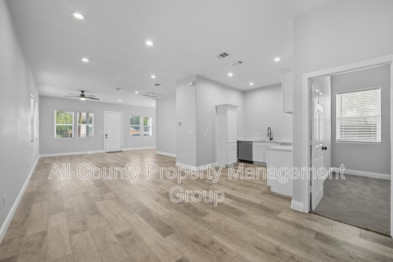 Fort Worth House: 914 East Tucker