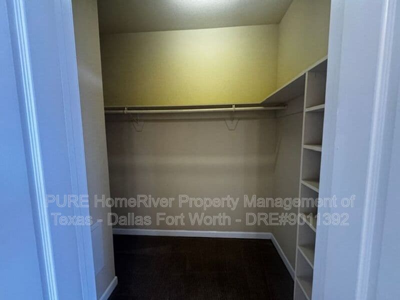 Grapevine Condo: 400 Glade Road