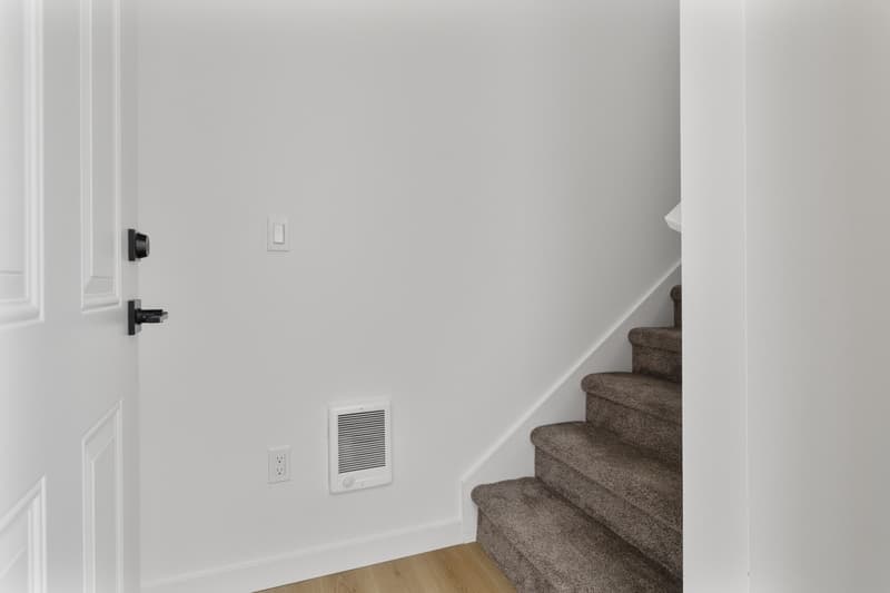 Lakewood Condo: Birds Mill 7535 Grange Street West