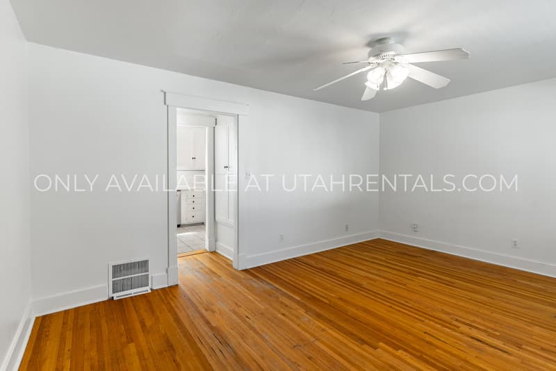 Provo House: 1278 E 520 S