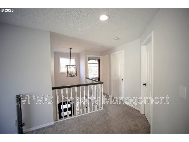Vancouver House: 16802 Southeast 32nd Street