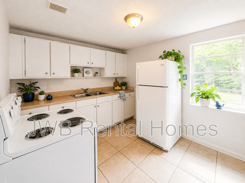 Jacksonville House: 5742 Newberg Ln