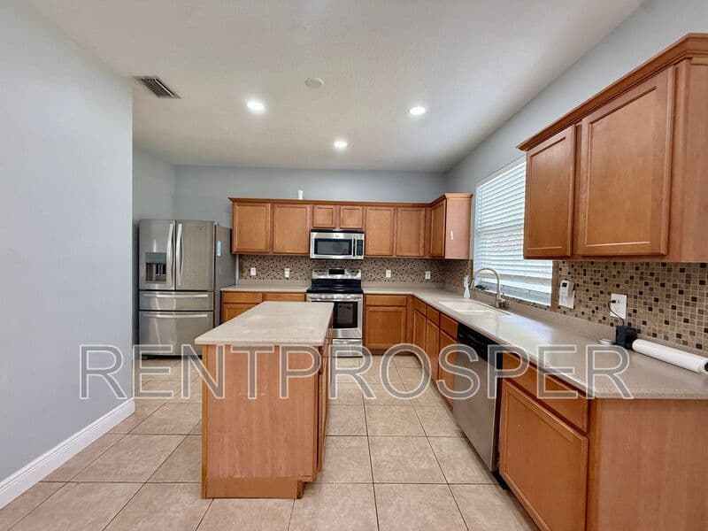 Melbourne House: 4205 Canby Dr